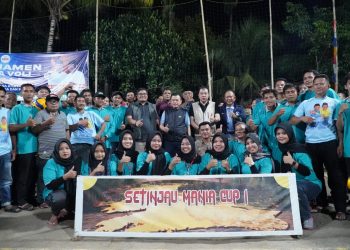 Gubernur Al Haris Tutup Turnamen Volly Ball Setinjau Mania
