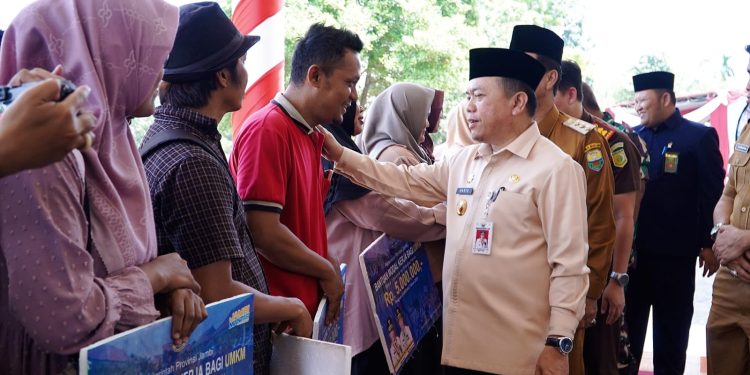 Gubernur Al Haris Harap BPD dan Kades Berkerja Sama Tingkatkan Pelayanan Serta Angkat Hukum Adat