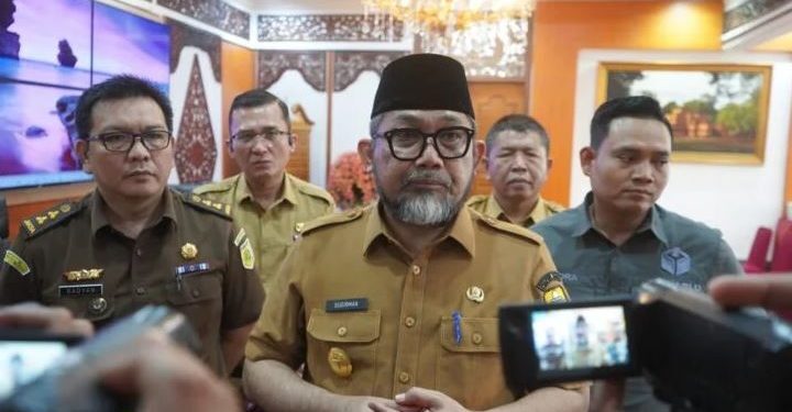Gelar Rapat Persiapan Penyelenggaraan Pilkada Serentak Tahun 2024, Pjs. Gubernur Sudirman: Kita Cek Kesiapan KPU Kabupaten/Kota