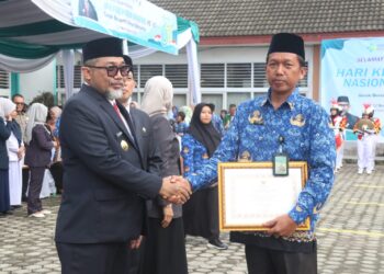 Peringati Hari Kesehatan Nasional, Pjs. Gubernur Sudirman Berikan Apresiasi Tenaga Kesehatan 