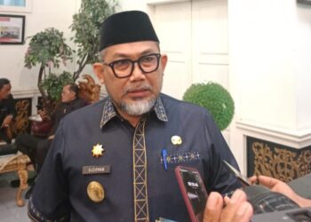 Pjs. Gubernur Sudirman Apresiasi Pandangan Umun Fraksi DPRD Terhadap RAPBD 2025