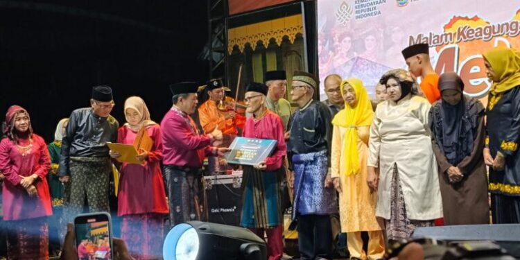 Al Haris Apresiasi Pelaku dan Budaya Provinsi Jambi di Malam Keagungan Melayu 2025