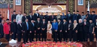 Pengucapan Sumpah/Janji Samsul Riduan Sebagai Waka DPRD Digelar Dalam Sidang Paripurna Yang Dipimpin Langsung Ketua DPRD Provinsi Jambi, M. Hafiz.