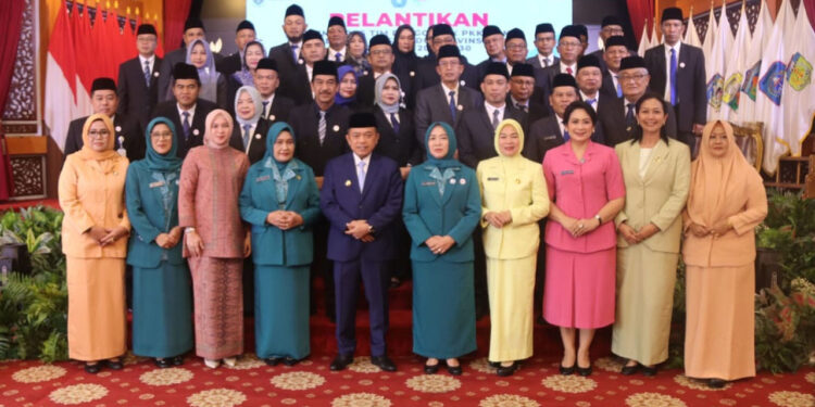 Lantik Pengurus PKK dan Posyandu, Al Haris: Pemerintah Fokus Tingkatkan Kesejahteraan Rakyat