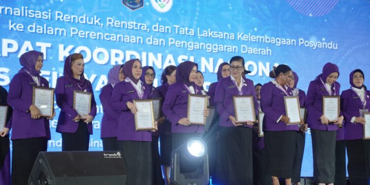 Hj. Hesti Haris Harumkan Provinsi Jambi pada Lomba TP Posyandu Nasional