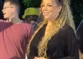 Penyanyi Mariah Carey Tiba Di Indonesia Disambut Hangat Tarian Ondel-ondel