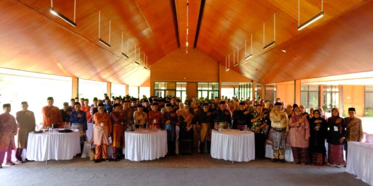 Wagub Sani Buka Seminar Nasional di KCBN Muaro Jambi